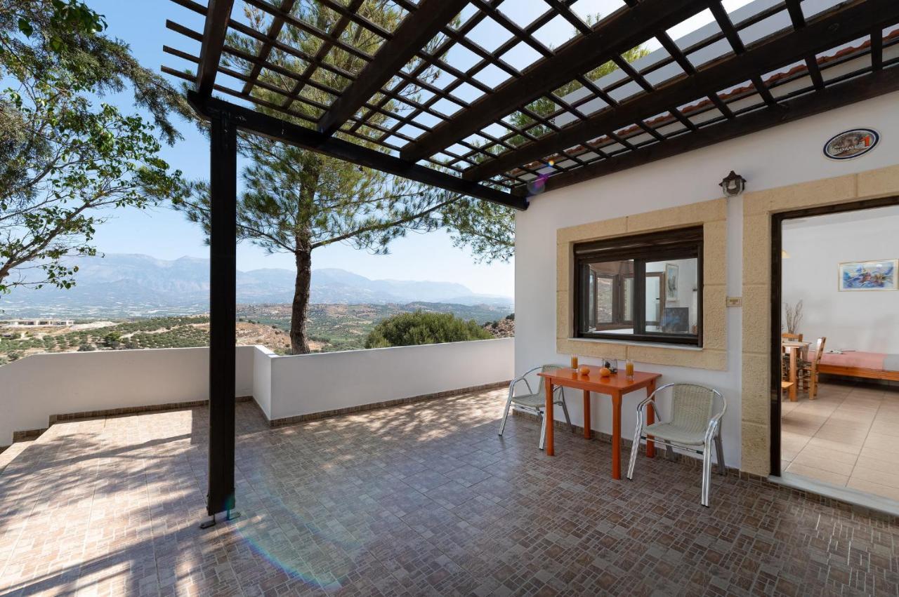 Villas Alexandros Kalamaki  Luaran gambar