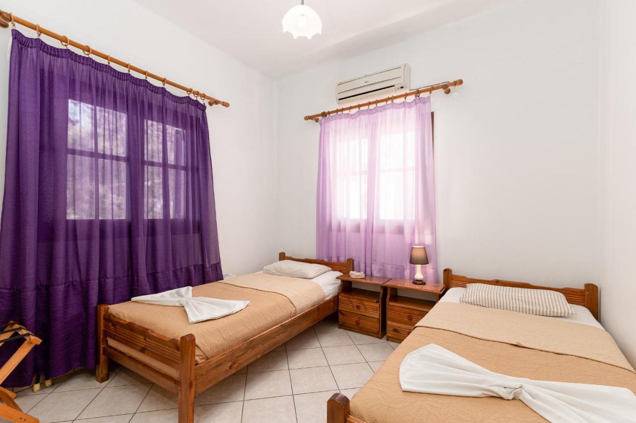 Villas Alexandros Kalamaki  Luaran gambar