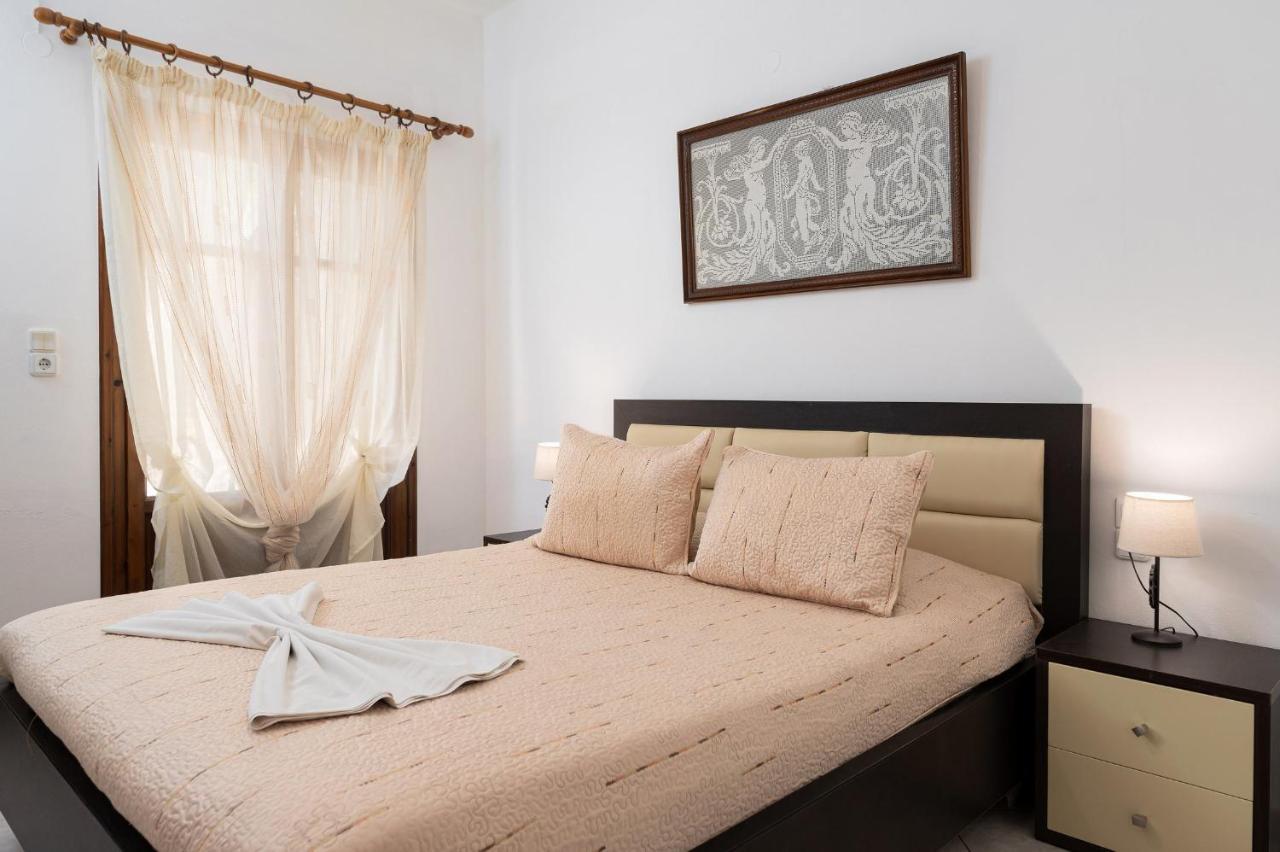 Villas Alexandros Kalamaki  Luaran gambar